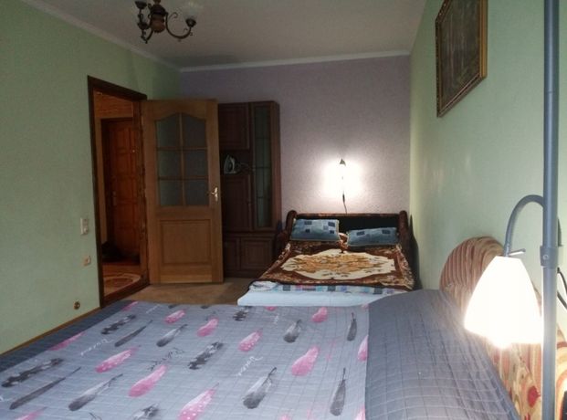 Rent daily an apartment in Chernivtsi on the St. Tykha per 450 uah. 