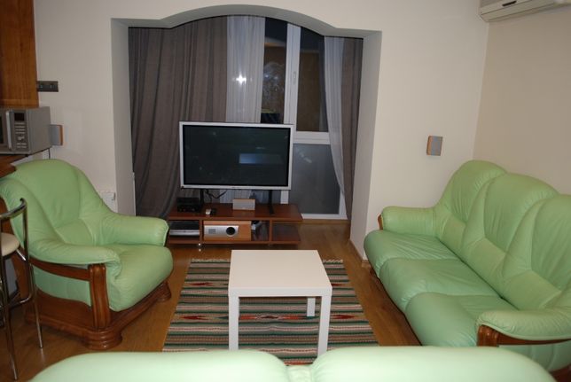 Rent an apartment in Kyiv on the Avenue Peremohy 10 per 25000 uah. 