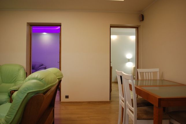 Rent an apartment in Kyiv on the Avenue Peremohy 10 per 25000 uah. 