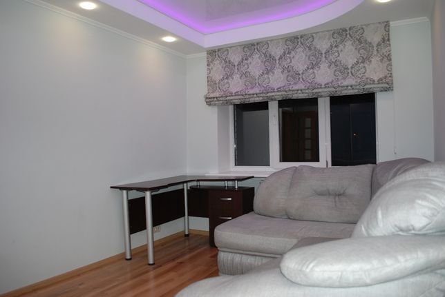 Rent an apartment in Kyiv on the Avenue Peremohy 10 per 25000 uah. 