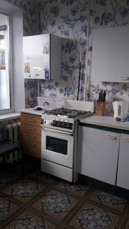 Rent daily a room in Kyiv on the St. Borshchahivska 12 per 250 uah. 