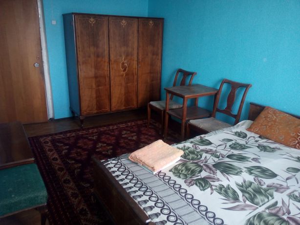 Rent daily a room in Kyiv on the St. Borshchahivska 12 per 250 uah. 