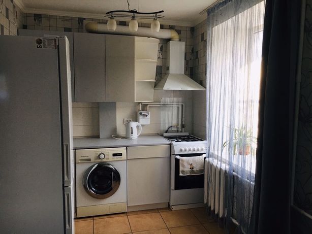 Rent daily an apartment in Kherson on the Svobody square per 500 uah. 