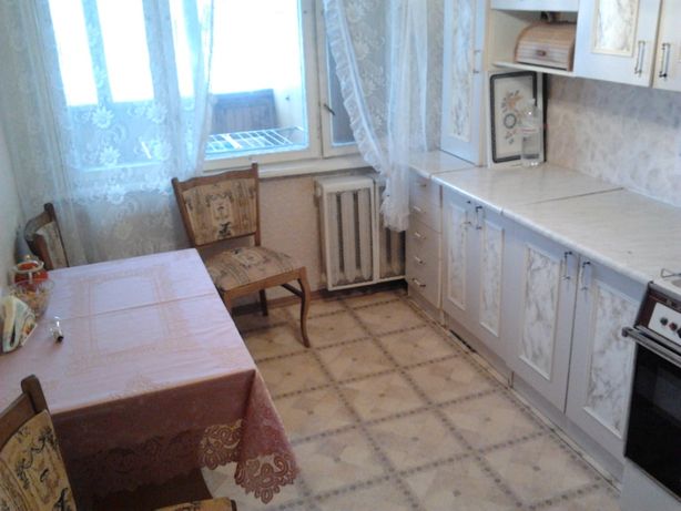 Rent a room in Kyiv on the Lesi Ukrainky square per 2500 uah. 