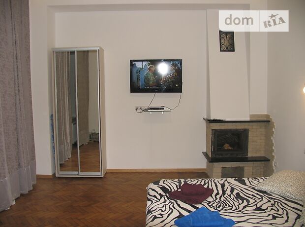 Rent daily an apartment in Lviv on the St. Ivana Franka per 700 uah. 