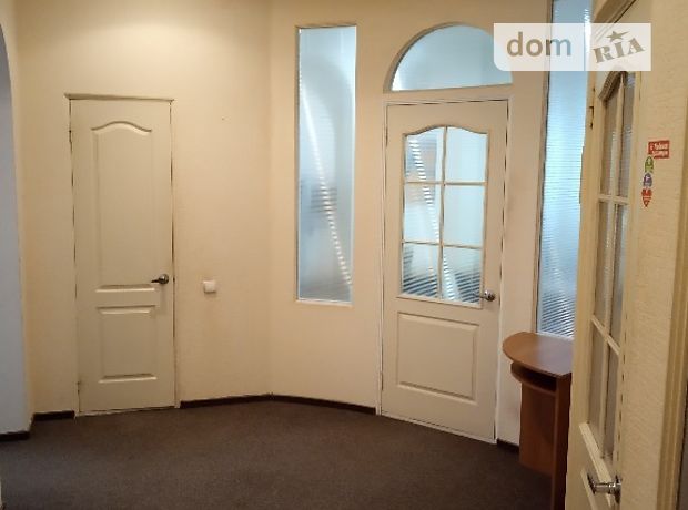 Rent an office in Dnipro on the St. Hoholia 27а per 14000 uah. 