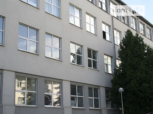 Rent an office in Kyiv on the St. Yuriia Illienka 81А per 14800 uah. 