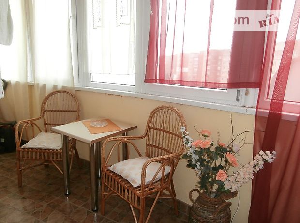 Rent daily an apartment in Lviv on the St. Manastyrskoho per 450 uah. 