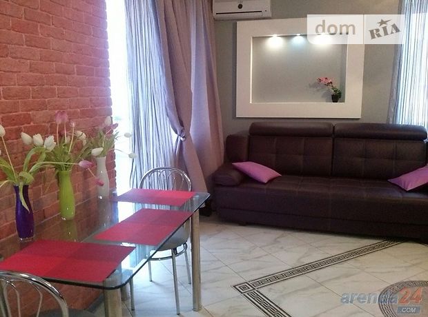Rent daily an apartment in Mykolaiv on the St. 8 Bereznia 34 per 500 uah. 