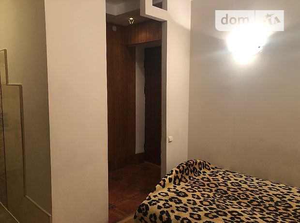 Rent daily an apartment in Lviv on the Avenue V‘iacheslava Chornovola per 600 uah. 
