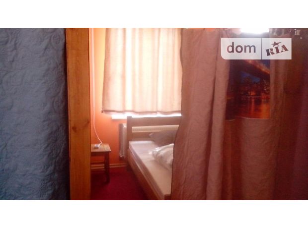 Rent daily a room in Vinnytsia on the St. Arabeia Henerala per 150 uah. 