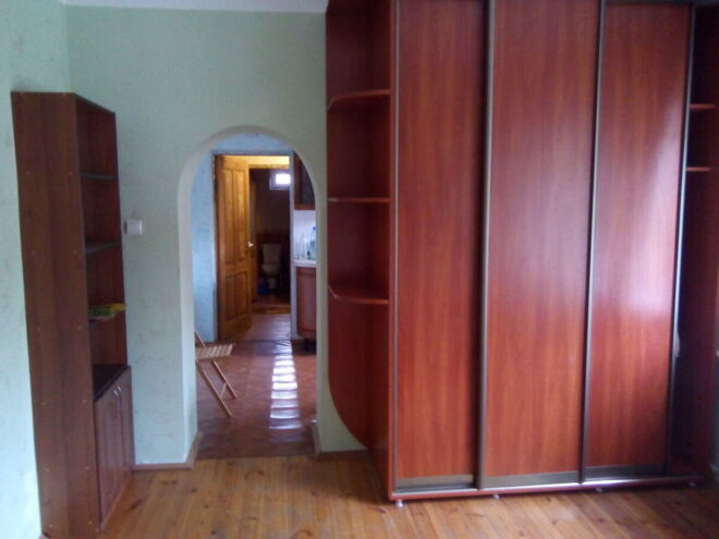 Rent a house in Kyiv in Sviatoshynskyi district per 4300 uah. 