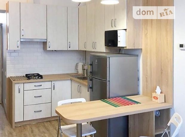 Rent daily an apartment in Lviv on the Rynok square 15 per 600 uah. 