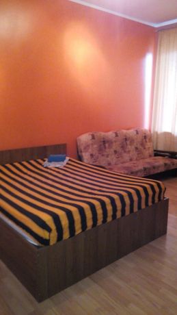 Rent daily an apartment in Kyiv near Metro Akademmistechko per 450 uah. 