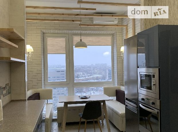 Rent an apartment in Kharkiv on the Avenue Nauky per 27228 uah. 