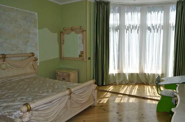 Rent a house in Kyiv on the Avenue Peremohy per $1750 