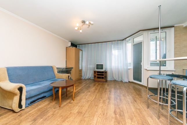 Rent daily an apartment in Kyiv on the Blvd. Lesi Ukrainky 7 per 650 uah. 
