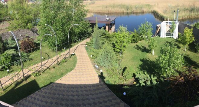 Rent daily a house in Dnipro on the St. Vynohradna 106 per 3000 uah. 