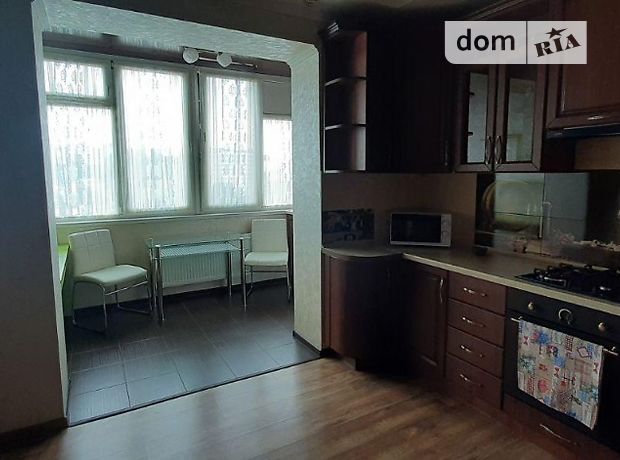Снять посуточно квартиру в Хмельницком на ул. Заричанская 3/2Б за 600 грн. 
