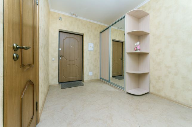 Зняти подобово квартиру в Києві на вул. Бориспільська 550г за 750 грн. 