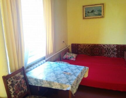 Rent an apartment in Kamianets-Podilskyi per 1000 uah. 