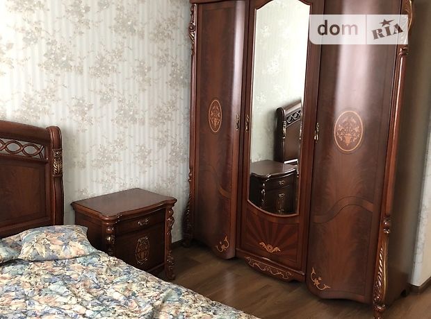 Rent an apartment in Lutsk on the St. Kravchuka 11/б per 8000 uah. 
