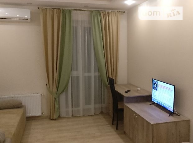 Rent daily an apartment in Lutsk on the St. Rivnenska 25 per 600 uah. 