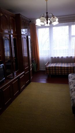 Rent daily an apartment in Nikopol on the St. Viktora Usova per 400 uah. 