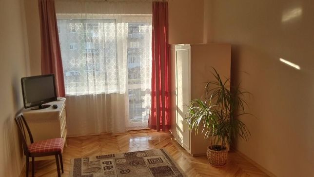 Rent daily a room in Uzhhorod on the Avenue Svobody 39 per 400 uah. 