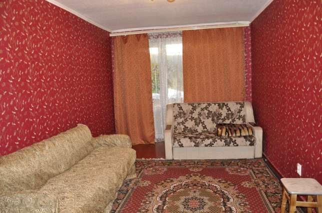 Rent daily an apartment in Uman on the St. Komarova per 350 uah. 