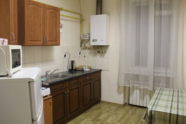 Rent daily an apartment in Mukachevo on the Kyryla i Mefodiia square per 700 uah. 