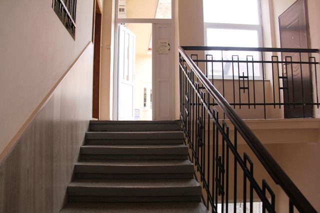 Rent daily an apartment in Mukachevo on the Kyryla i Mefodiia square per 700 uah. 