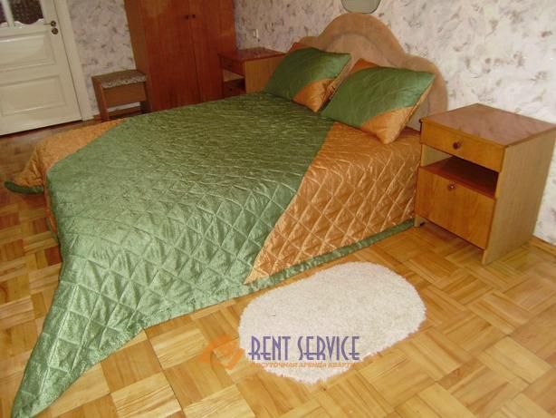 Rent daily an apartment in Nizhyn on the St. Bohdana Khmelnytskoho 2 per 420 uah. 