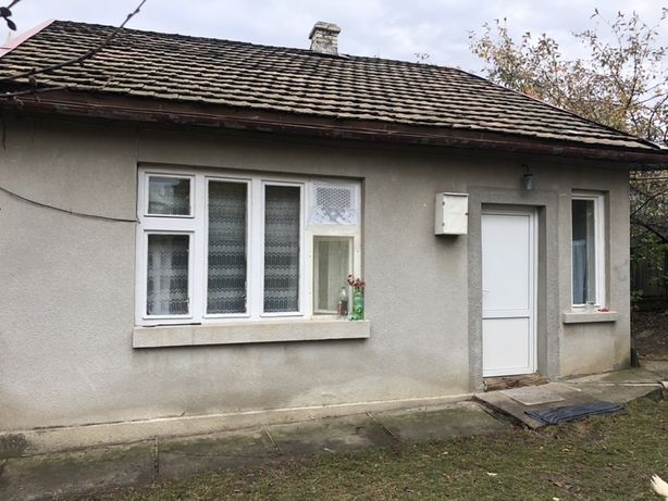 Rent a room in Uzhhorod on the St. Sobranetska per 3000 uah. 