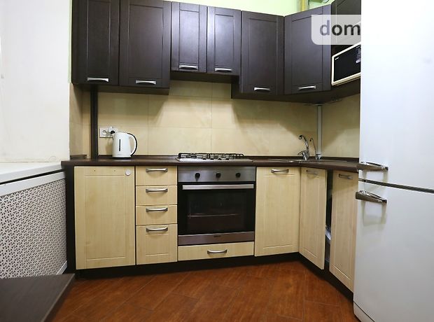 Rent daily an apartment in Dnipro near Metro Vokzalna per 670 uah. 