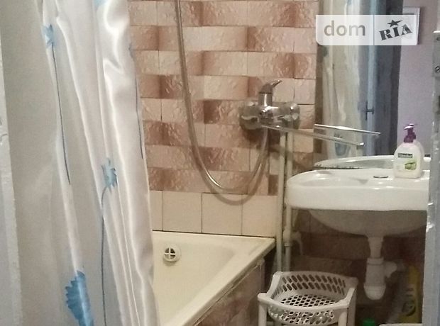 Rent daily an apartment in Sloviansk on the St. Novo-Slovianska per 300 uah. 
