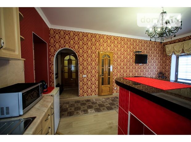 Зняти подобово квартиру в Кам’янець-Подільському за 450 грн. 