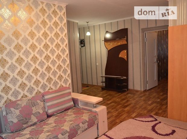 Снять посуточно квартиру в Каменец-Подольском на проспект Грушевского 32 за 400 грн. 