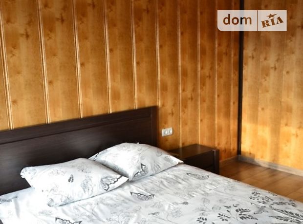 Rent daily a house in Kamianets-Podilskyi on the lane Viktora Prykhodko 2 per 700 uah. 