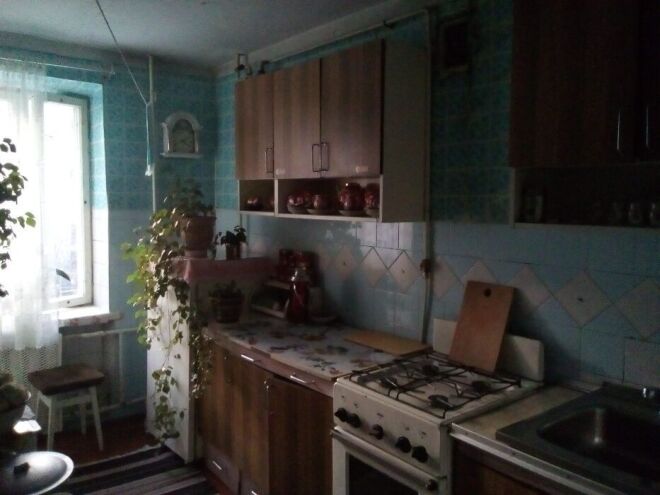 Rent daily an apartment in Chernivtsi on the St. Komarova Volodymyra per 80 uah. 