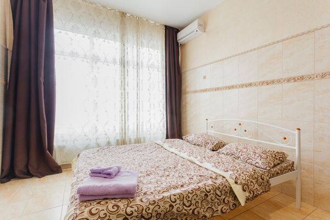 Зняти подобово квартиру в Києві на вул. Євгена Коновальця 36 за 600 грн. 