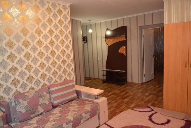 Rent daily an apartment in Kamianets-Podilskyi on the Avenue Hrushevskoho 32 per 400 uah. 