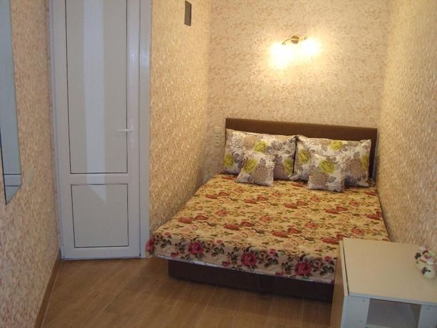 Rent daily an apartment in Odesa on the Blvd. Frantsuzkyi per 350 uah. 