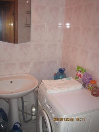 Rent a room in Kyiv on the St. Zodchykh per 1200 uah. 