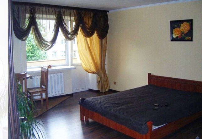 Rent daily an apartment in Lutsk on the Avenue Voli 31 per 499 uah. 