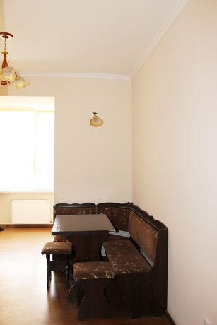 Rent daily an apartment in Lutsk on the St. Vynnychenka per 500 uah. 