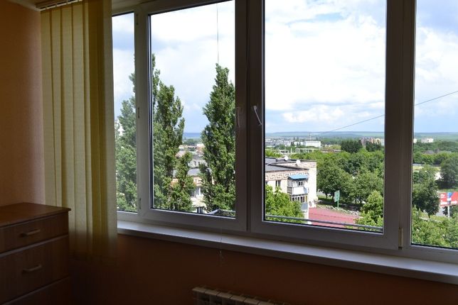 Rent daily an apartment in Kamianets-Podilskyi on the Avenue Hrushevskoho 56 per 400 uah. 