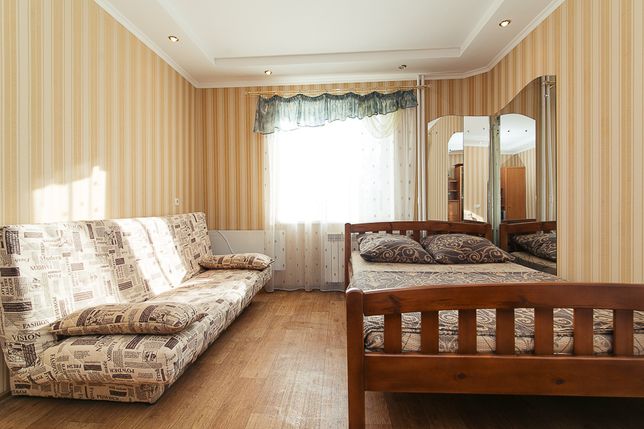 Rent daily an apartment in Sumy on the St. Petropavlivska per 350 uah. 