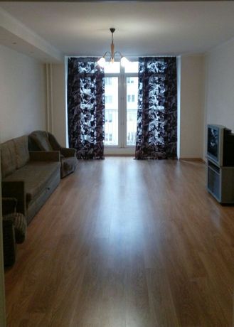 Rent an apartment in Kyiv on the St. Makiivska 8 per 14500 uah. 