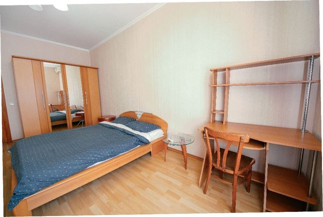 Снять посуточно квартиру в Киеве на переулок Гостиный за 1000 грн. 